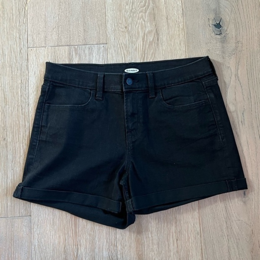Old Navy High Waist Cuffed Denim Shorts in Distressed Black Womens Size 6